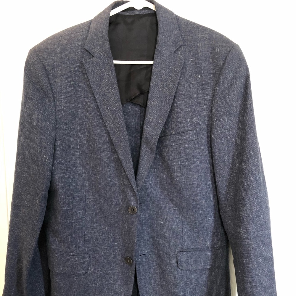 H&M’s linen blazer size 40R